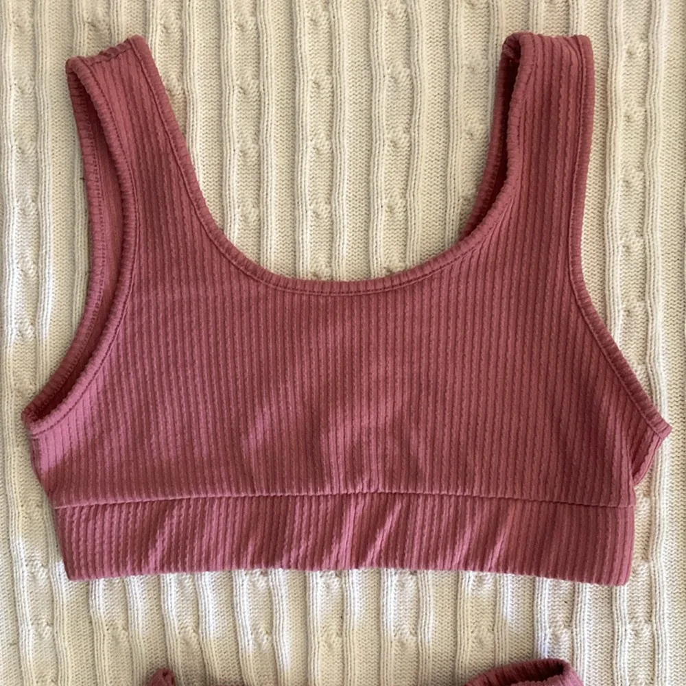Lulu’s Two-Piece Set ~ Medium - Picture 6 of 7